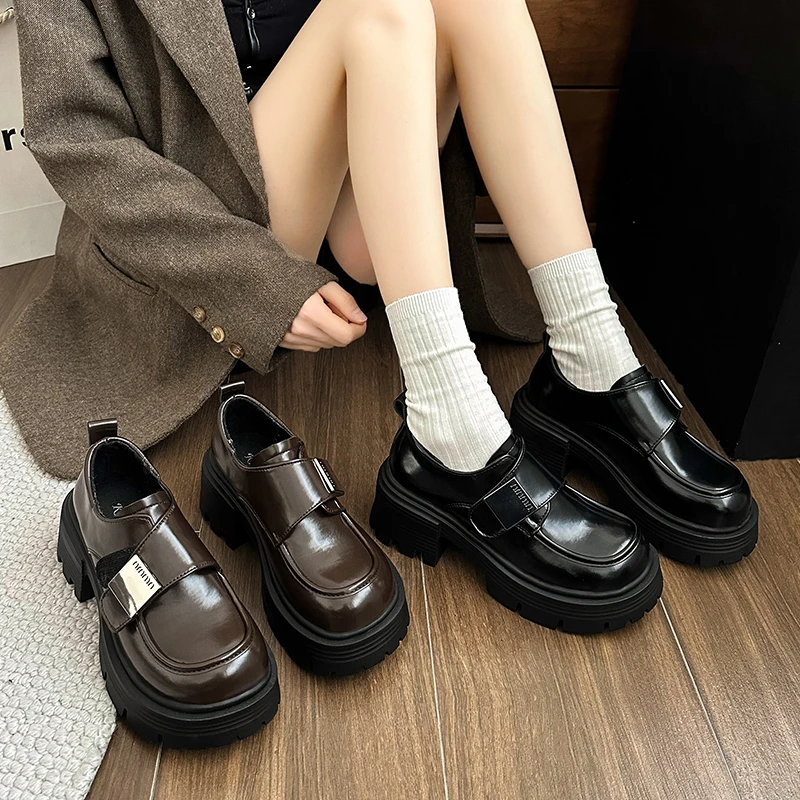 美拉德乐福鞋女2024秋新魔术贴粗跟圆头百搭时尚英伦小皮鞋