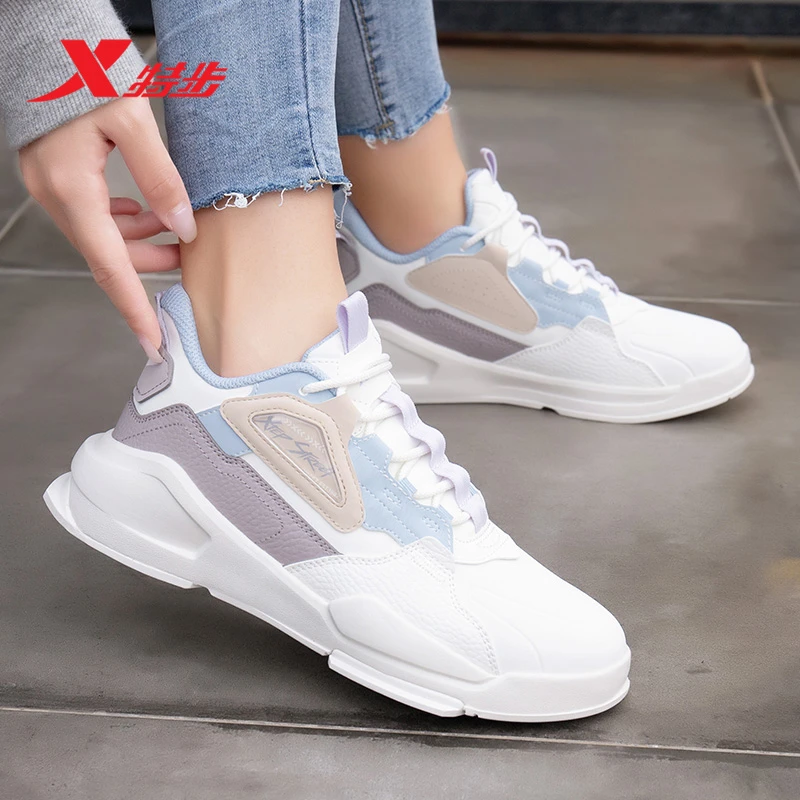 XTEP/特步 女休闲鞋轻便防滑板鞋时尚耐磨运动鞋百搭潮流女鞋