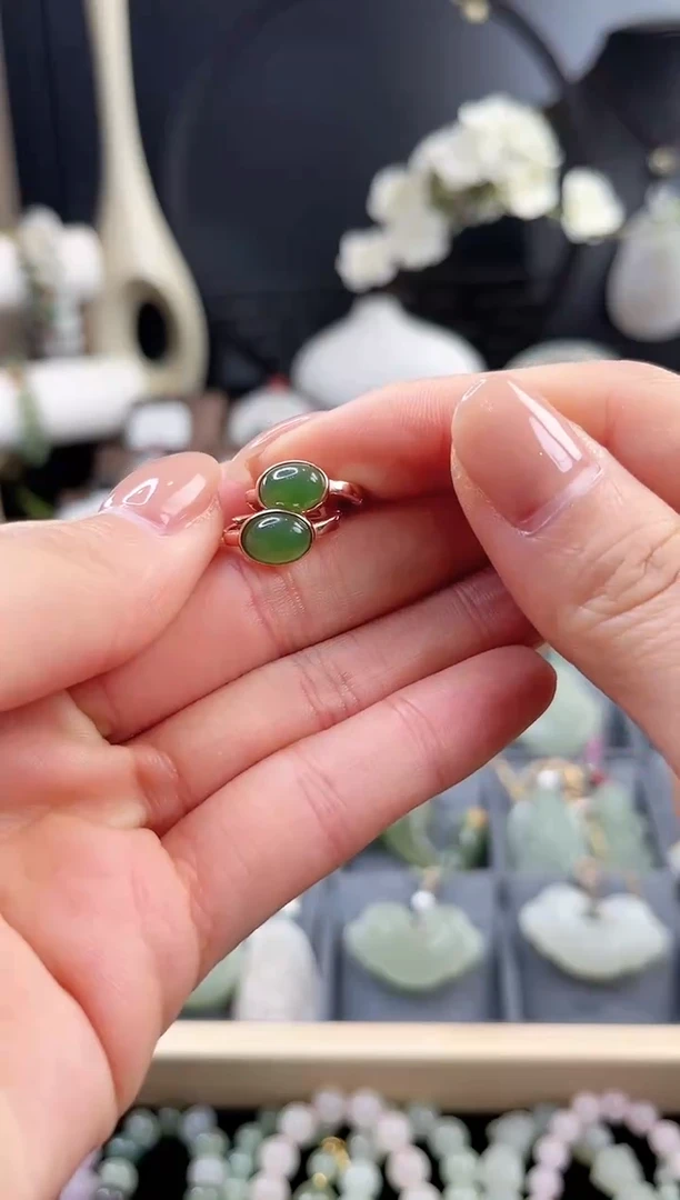 【闪购商品】和田玉耳环银S925镀金镶嵌碧玉蛋面玉石耳扣(多样性发)