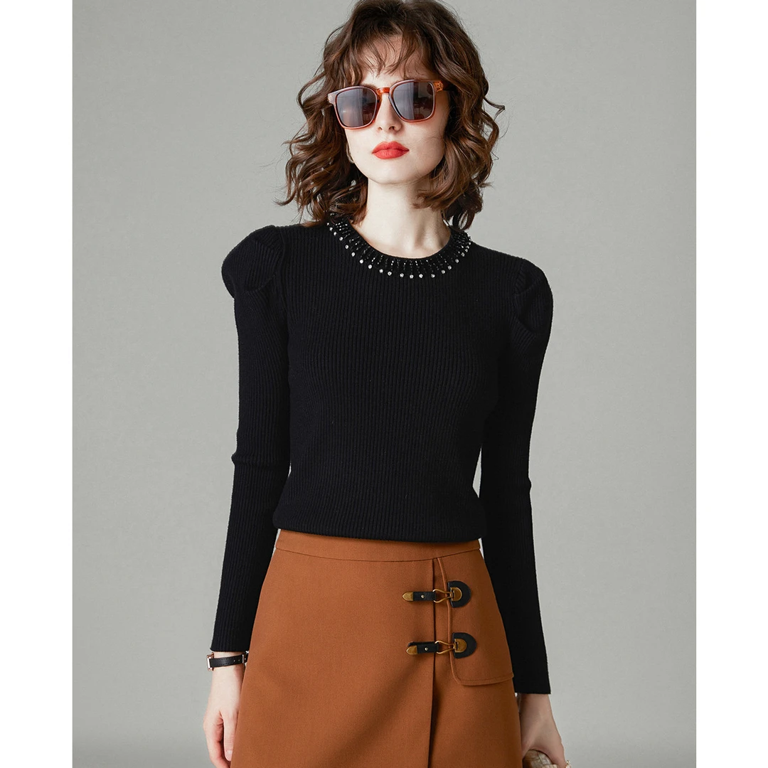 白鹿语春秋新款女装简约纯色赫本风钉珠圆领泡泡袖打底衫BL30151