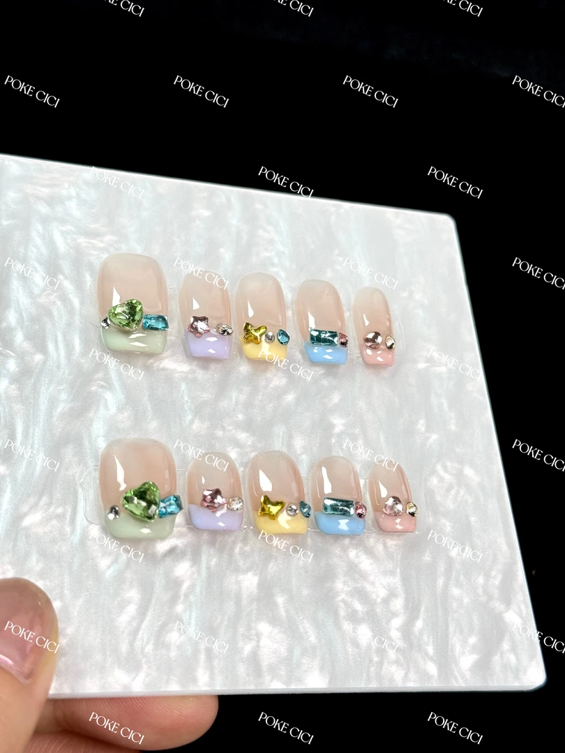 [缤纷糖果]-POKECICI轻奢纯手工穿戴甲温柔可爱纯欲清冷美甲