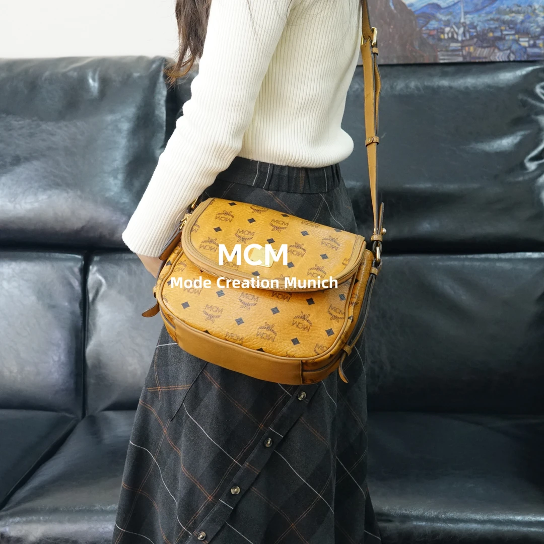 95新 MCM 干邑色斜挎包/HD12505209/5209