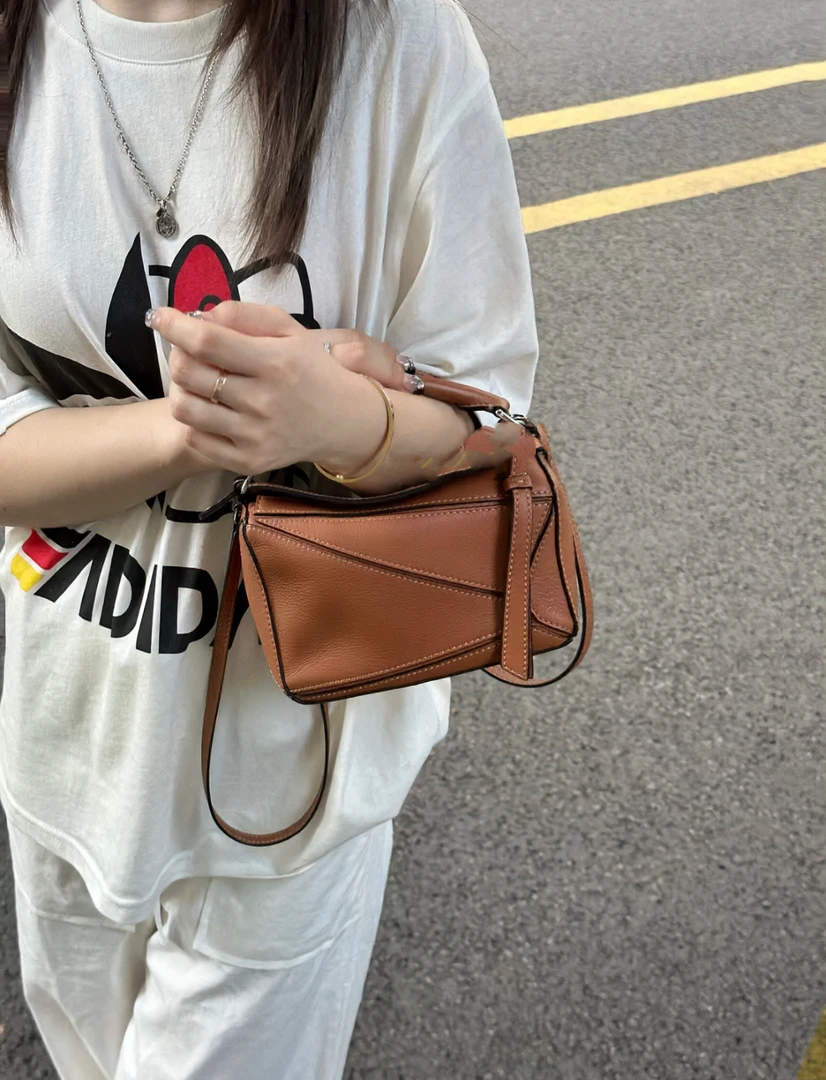 99新 LOEWE/罗意威 puzzle mini焦糖色单肩斜挎包/公价无/甄选