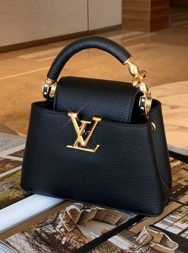 全新未使用 LouisVuitton/路易威登 caps迷你黑金/公价无/甄选