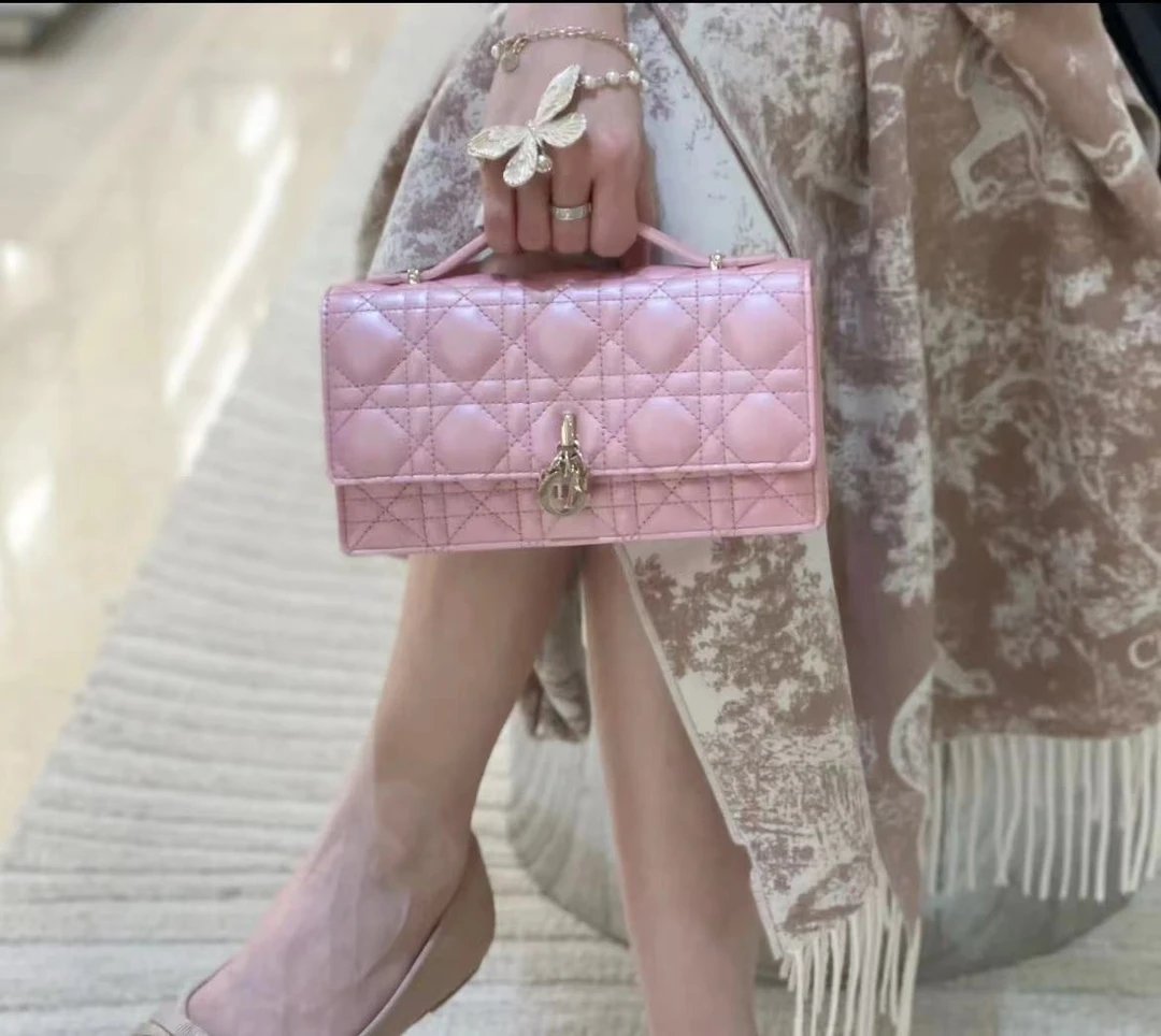 全新未使用 DIOR/迪奥 dior lady珠光粉单肩斜挎包/公价无/甄选