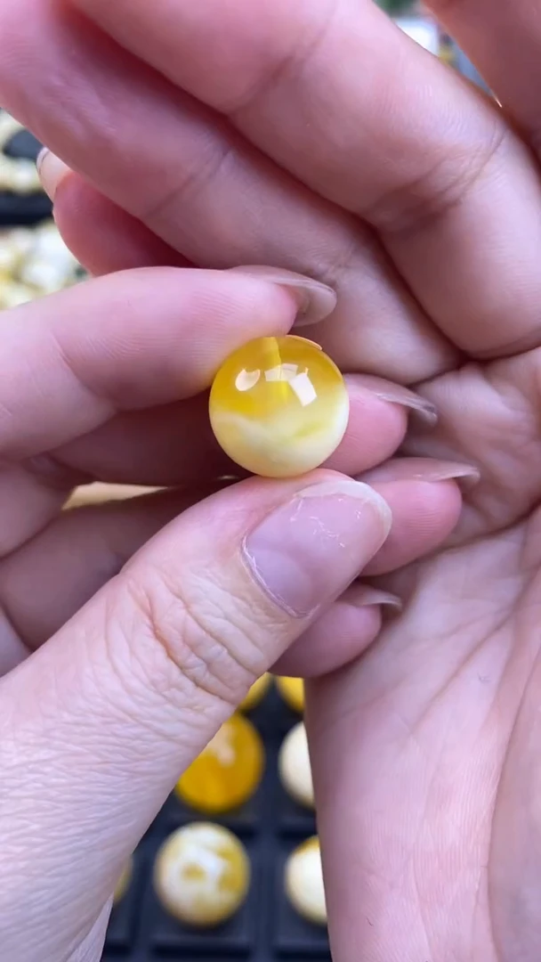 【闪购商品】琥珀裸石未镶嵌蜜蜡.36