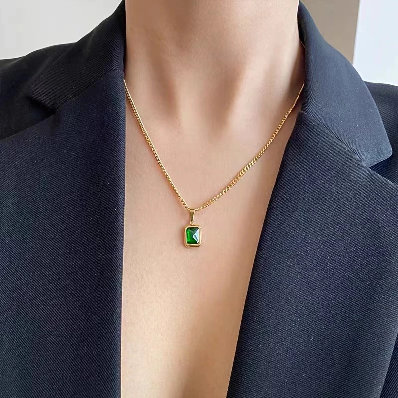钛钢项链 2025ins新款火爆绿方牌项链女法式时尚不掉色锁骨链