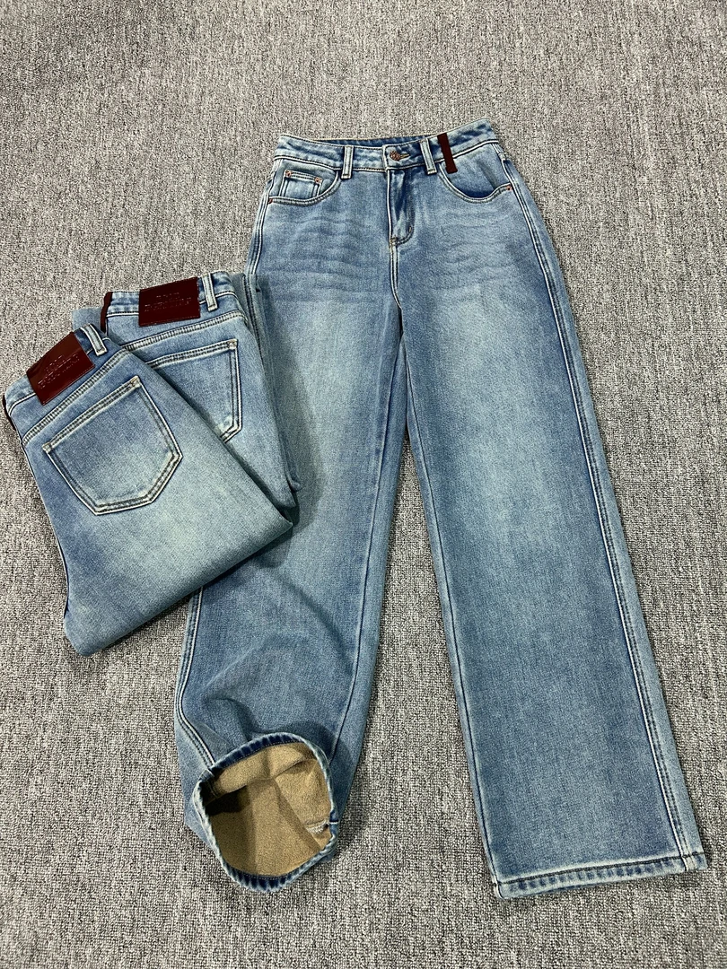 深圳南油秋冬新款红色皮扣和红牌牌加绒牛仔裤8215