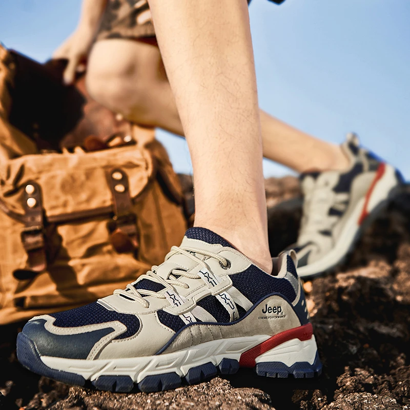 Jeep吉普户外徒步鞋透气网面轻便耐磨增高运动情侣同款百搭老爹鞋