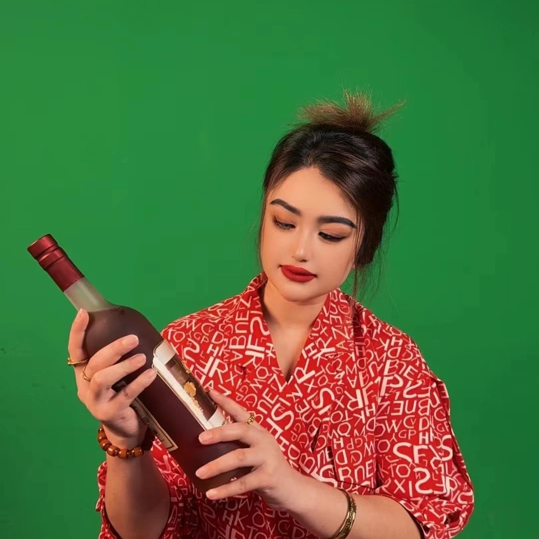 شىرىنجان رەيھان شەربىتى 谢仁江葡萄果酱