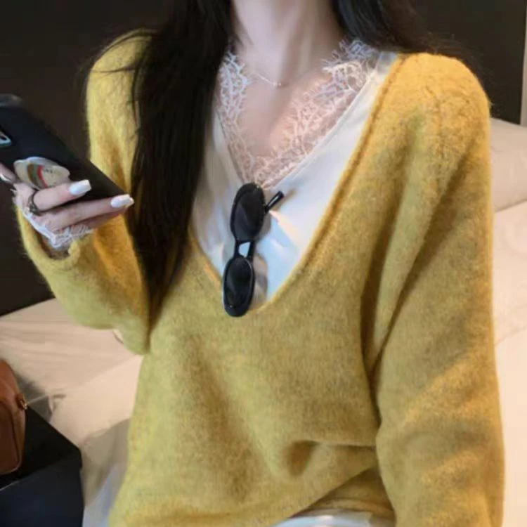 韩系大V领卷边毛衣女款新款秋冬季宽松叠穿针织上衣