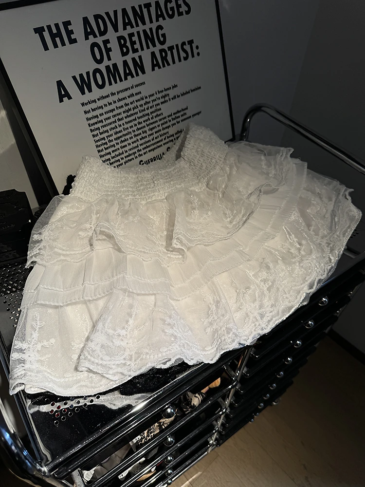 慕斯女2024新款法式减龄甜美百搭显瘦丝绒荷叶边短裙松紧腰半身裙