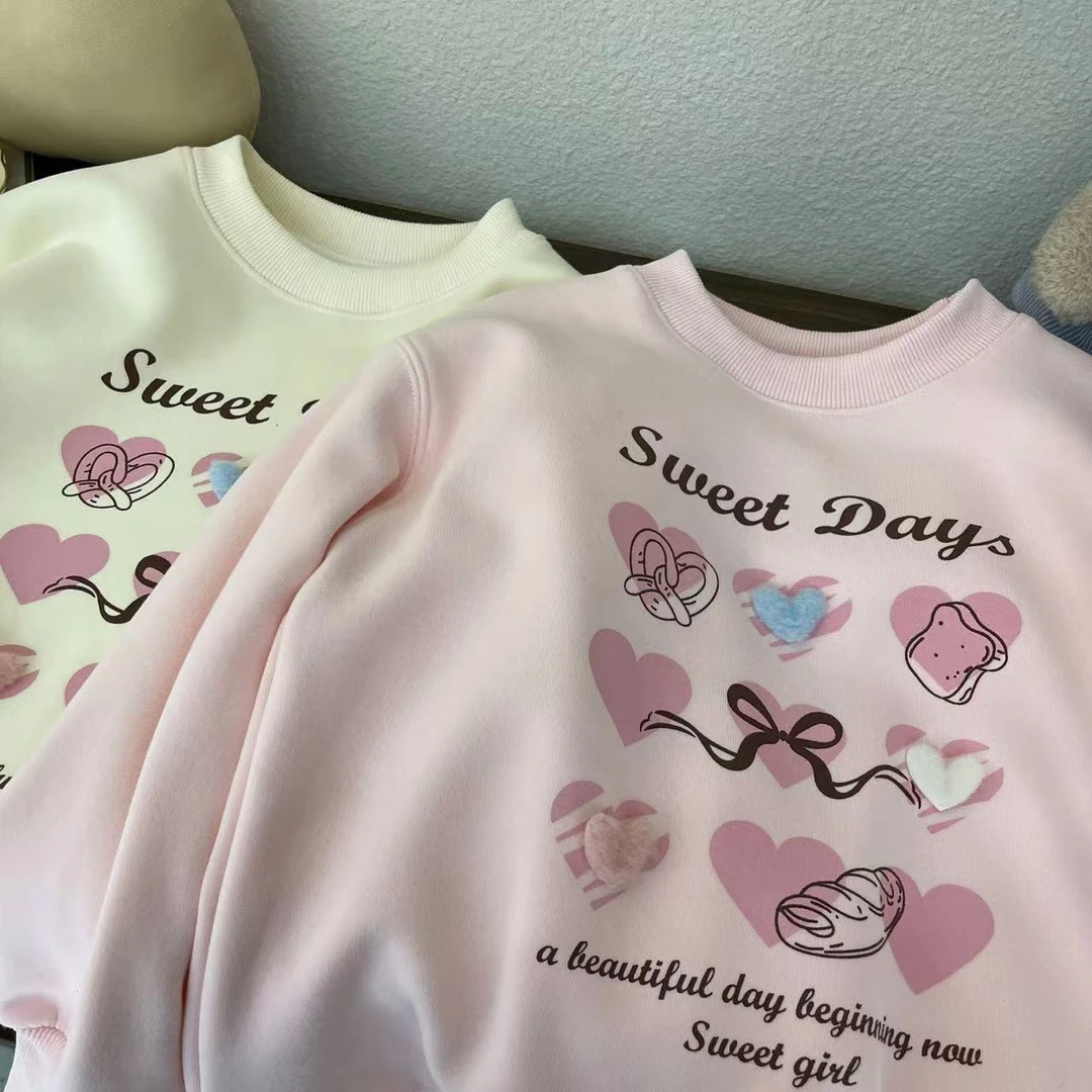 蝴蝶结爱心加绒卫衣1180