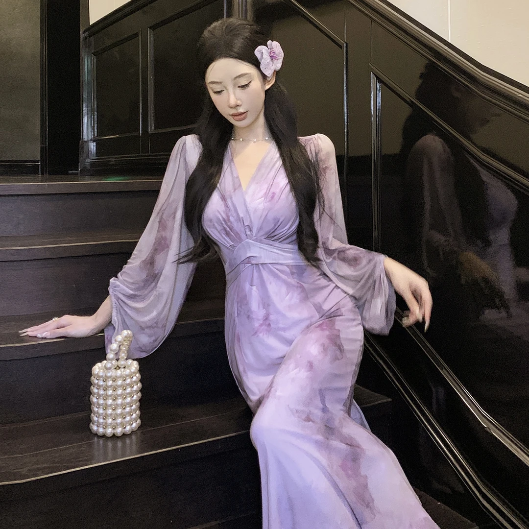 复古晕染弹力网纱女人味紫色连衣裙秋季新款度假温柔风显瘦优雅裙