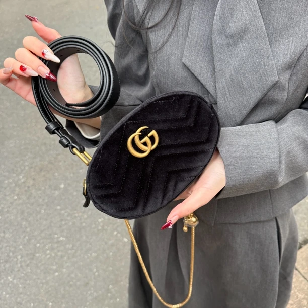 95新 GUCCI/古驰 GUCCI黑金丝绒腰包 送链条斜挎