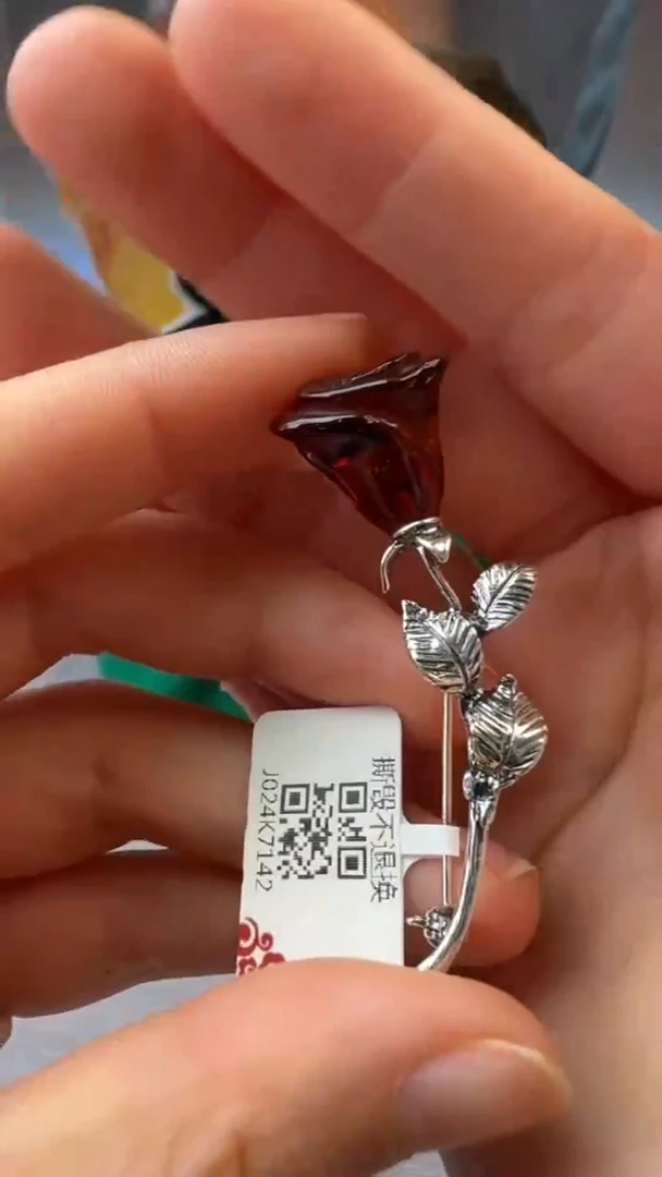 【闪购商品】琥珀颈饰银S925镶嵌128胸针