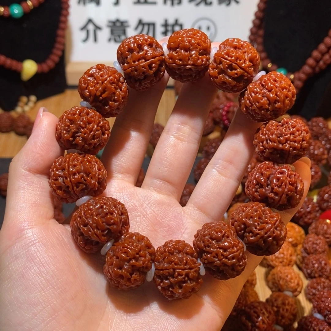 金刚菩提吊坠226肉玉化。