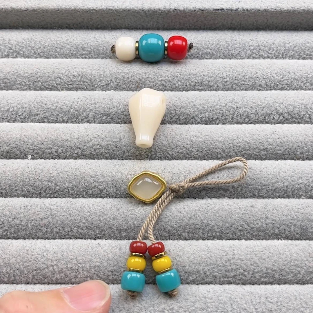 【闪购商品】琉璃颈饰植****)