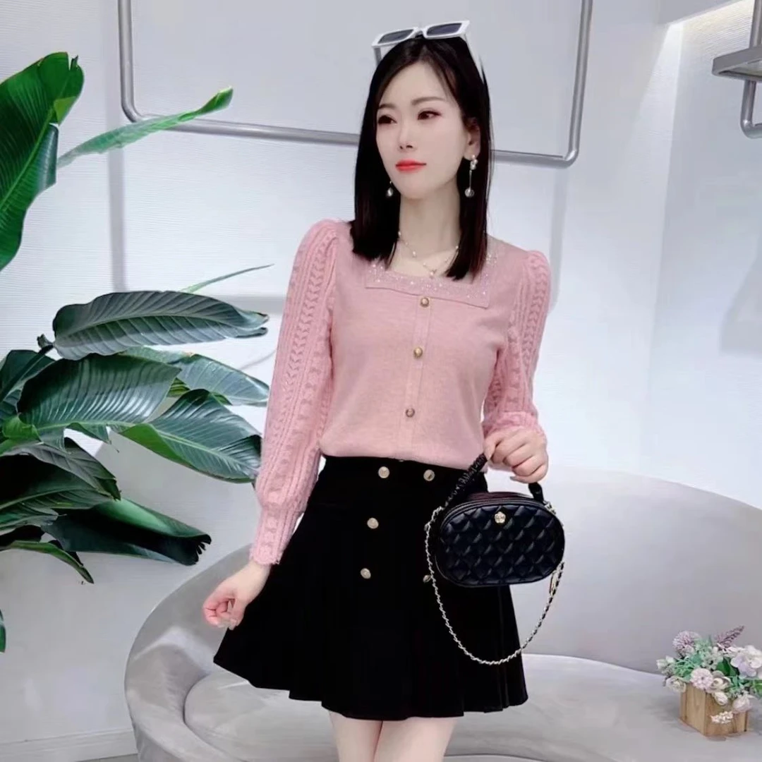 2024秋冬新款蕾丝拼接休闲气质修身显瘦长袖百搭女士上衣