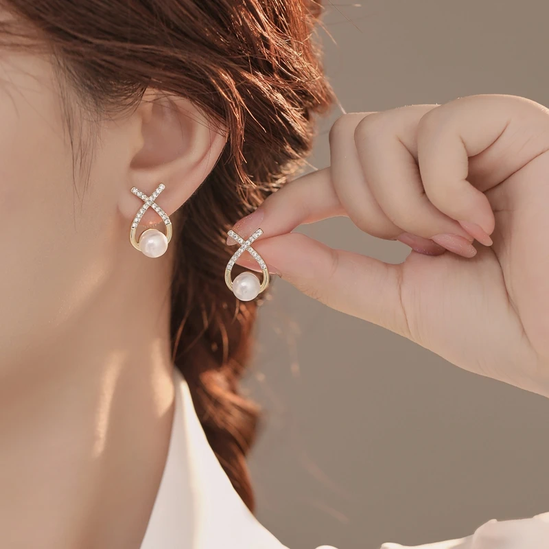 铜合金耳饰 经典法式鱼尾耳环超闪交叉珠珠温柔耳钉百搭耳坠1234