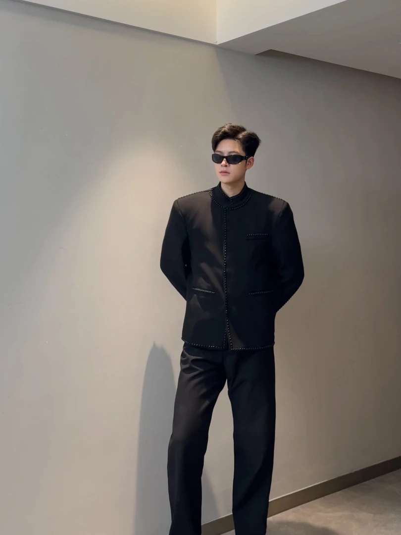 及时雨东 24 【嘉尔王】高定重工时髦珍珠夹克外套