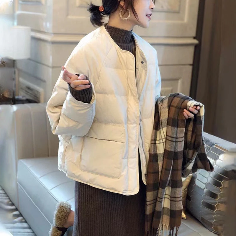 时尚白鸭绒短款羽绒服外套女2023年冬季新款韩版宽松轻薄面包服