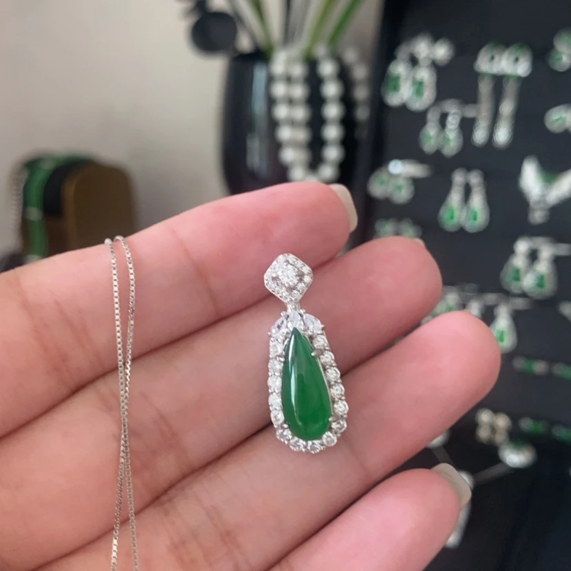 【闪购商品】翡翠吊坠(赠链)银S925镀金镶嵌