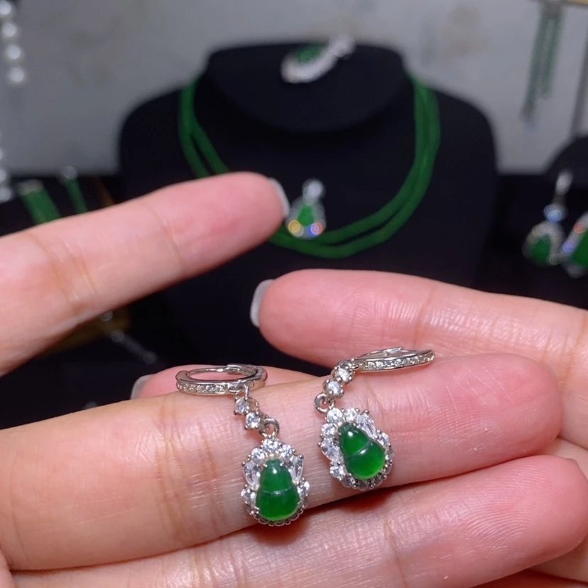【闪购商品】翡翠耳饰银S925镀金镶嵌