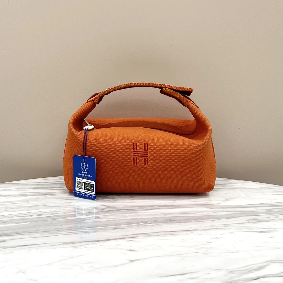 99新 Hermes/爱马仕 爱马仕橙色H刺绣款饭盒包，98新，尺寸约21*10