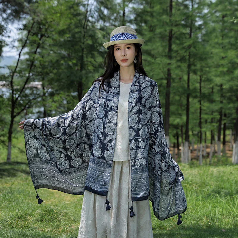 民族风围巾防晒披肩女薄款云南青海草原旅游穿搭丝巾海边沙滩纱巾