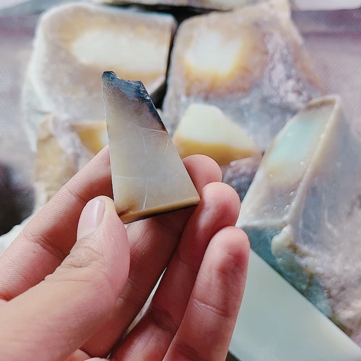 和田玉（糖玉）挂件未镶嵌