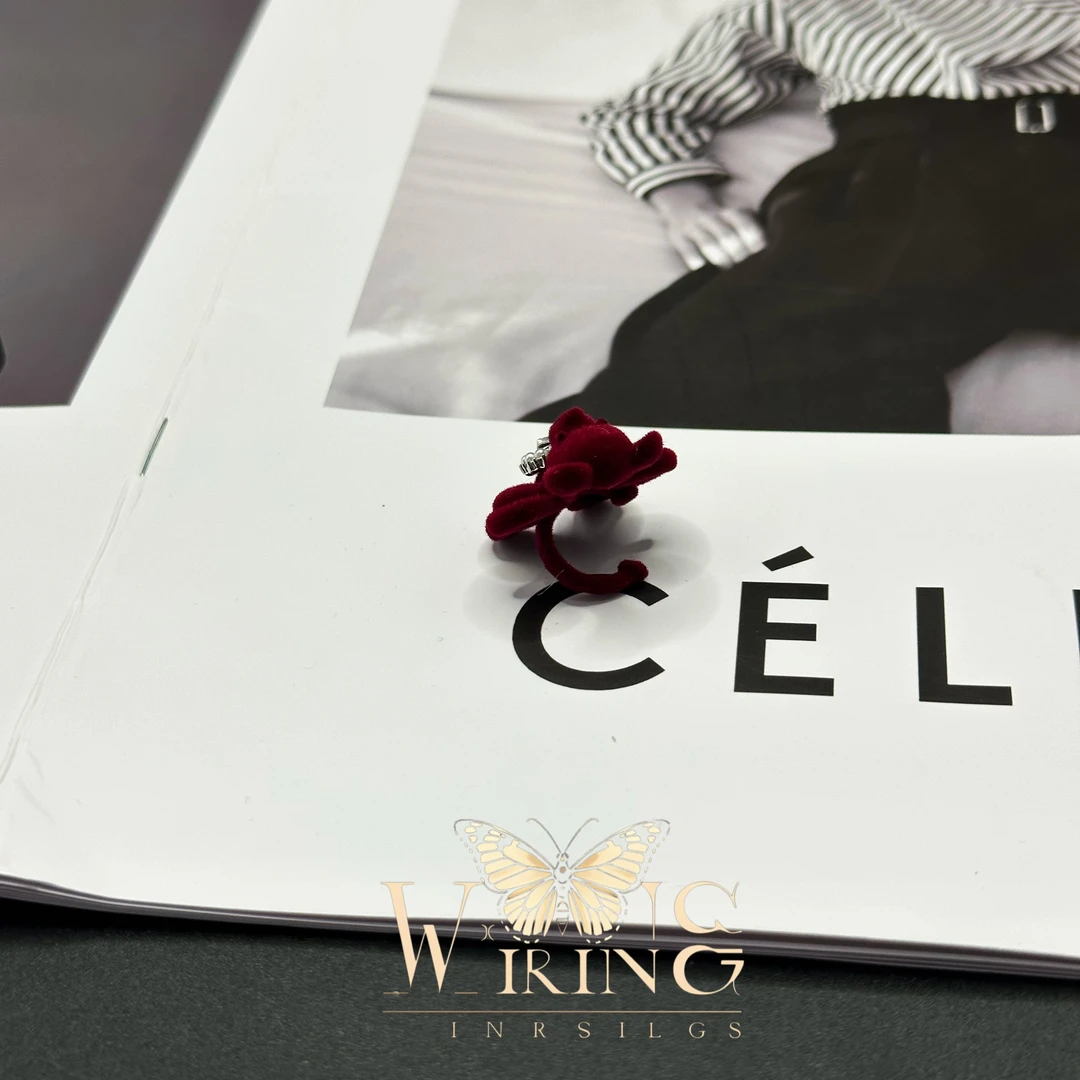 铜合金仿珍珠耳饰 王大嘴原创 “红绒小熊”时尚丝绒小熊耳骨夹A620