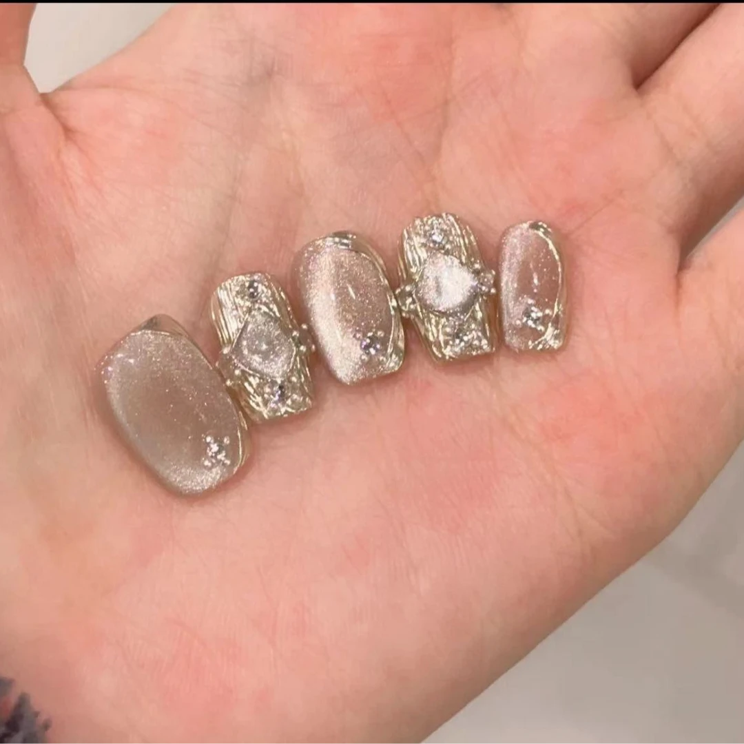 【银白权仗】猫眼穿戴甲纯手工冰透简约气质ins显白黑棕美甲金色