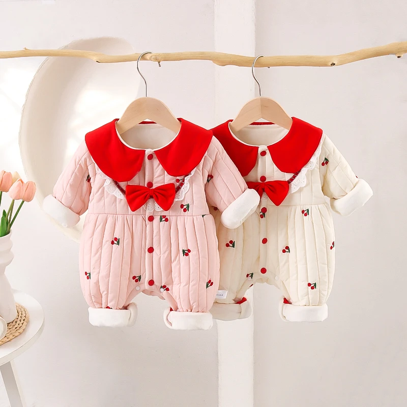 婴幼儿冬季上新女宝小樱桃胸拼棉连体清新连体外出服百搭洋气时尚