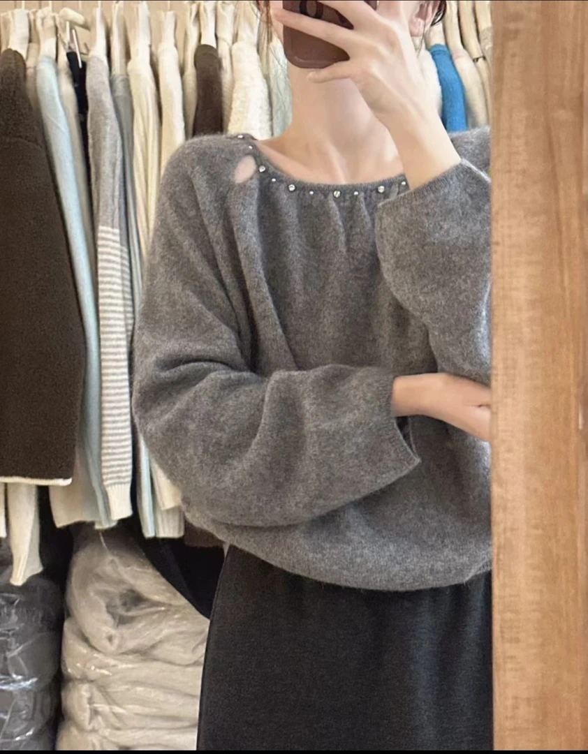 /钻钻小心机/圆领钉珠镂空法式气质洋气针织毛衣套头CM52