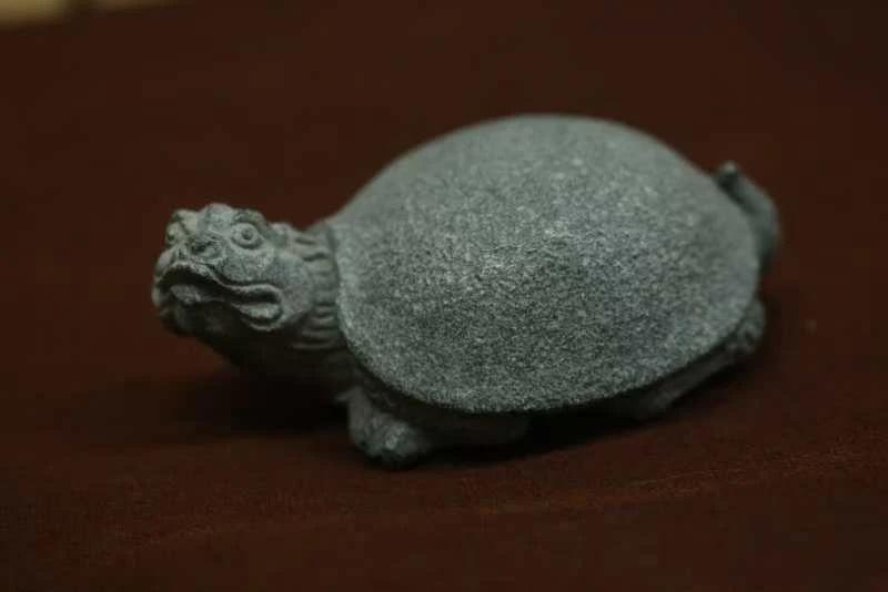 招财龟青石雕刻创意摆件茶宠茶玩茶空间摆件