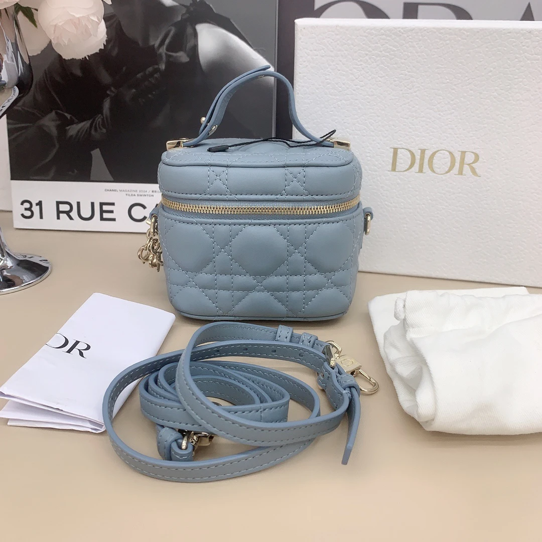 99新 DIOR/迪奥 奢物瑾选 雾霾蓝小盒子系列化妆包 24年5月票99新