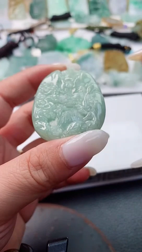 【闪购商品】翡翠吊坠(不含链)未镶嵌1