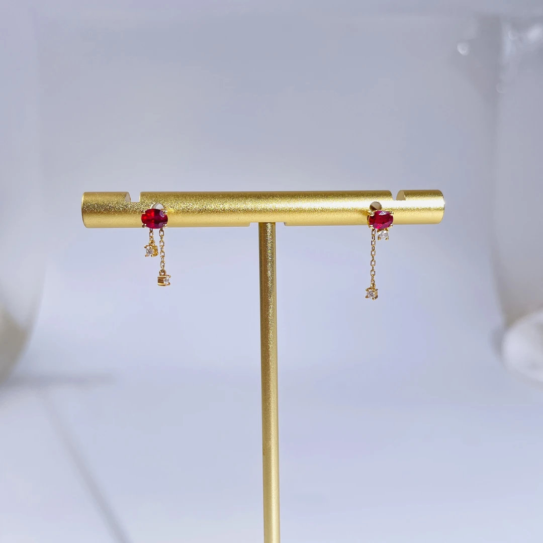 18K金钻石镶嵌流苏款红宝石耳钉精致时尚百搭