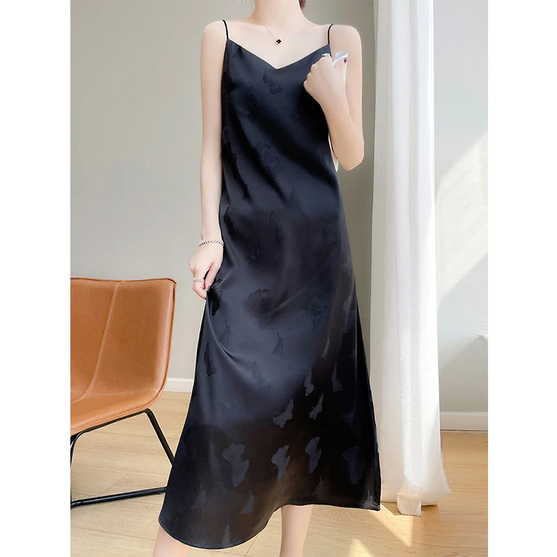 丝滑缎面吊带裙女夏季V领国风气质提花无袖连衣裙薄款复古A字长裙