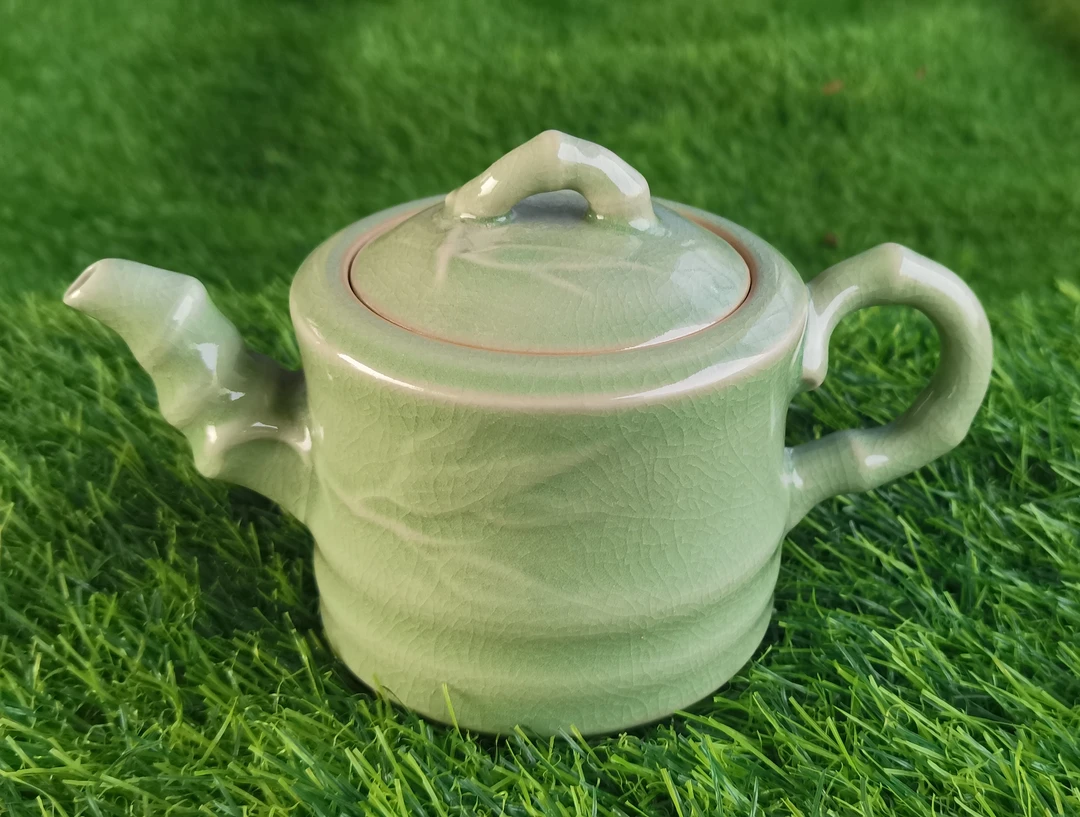 汝窑青绿釉竹节壶微瑕