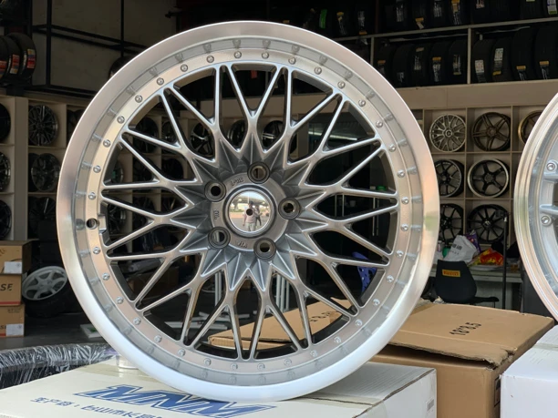 18寸轮毂合适MG6十代思域埃安奥迪a3宝马3系奔驰c雅阁轮毂