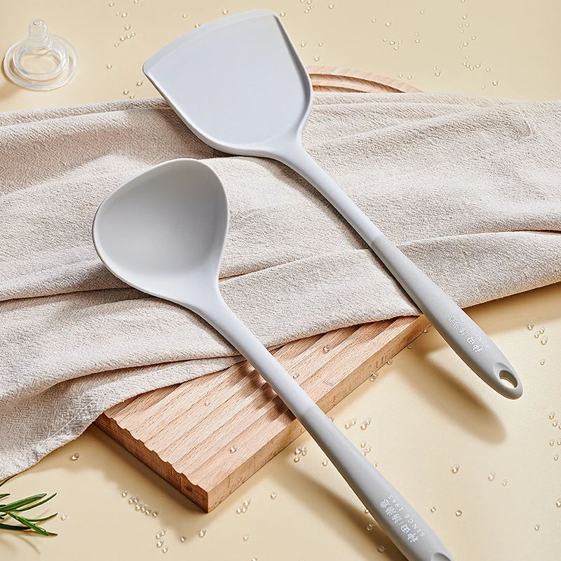 神田 | 绣渤意双色硅胶家用铲勺