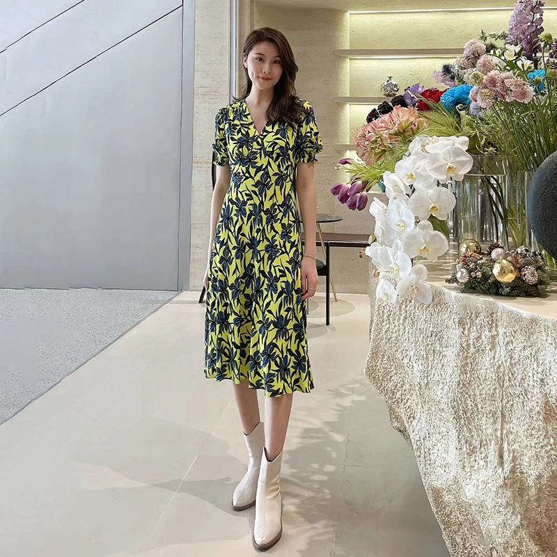 2023春夏新款 气质名媛甜美泡泡袖法式短袖中长款连衣裙