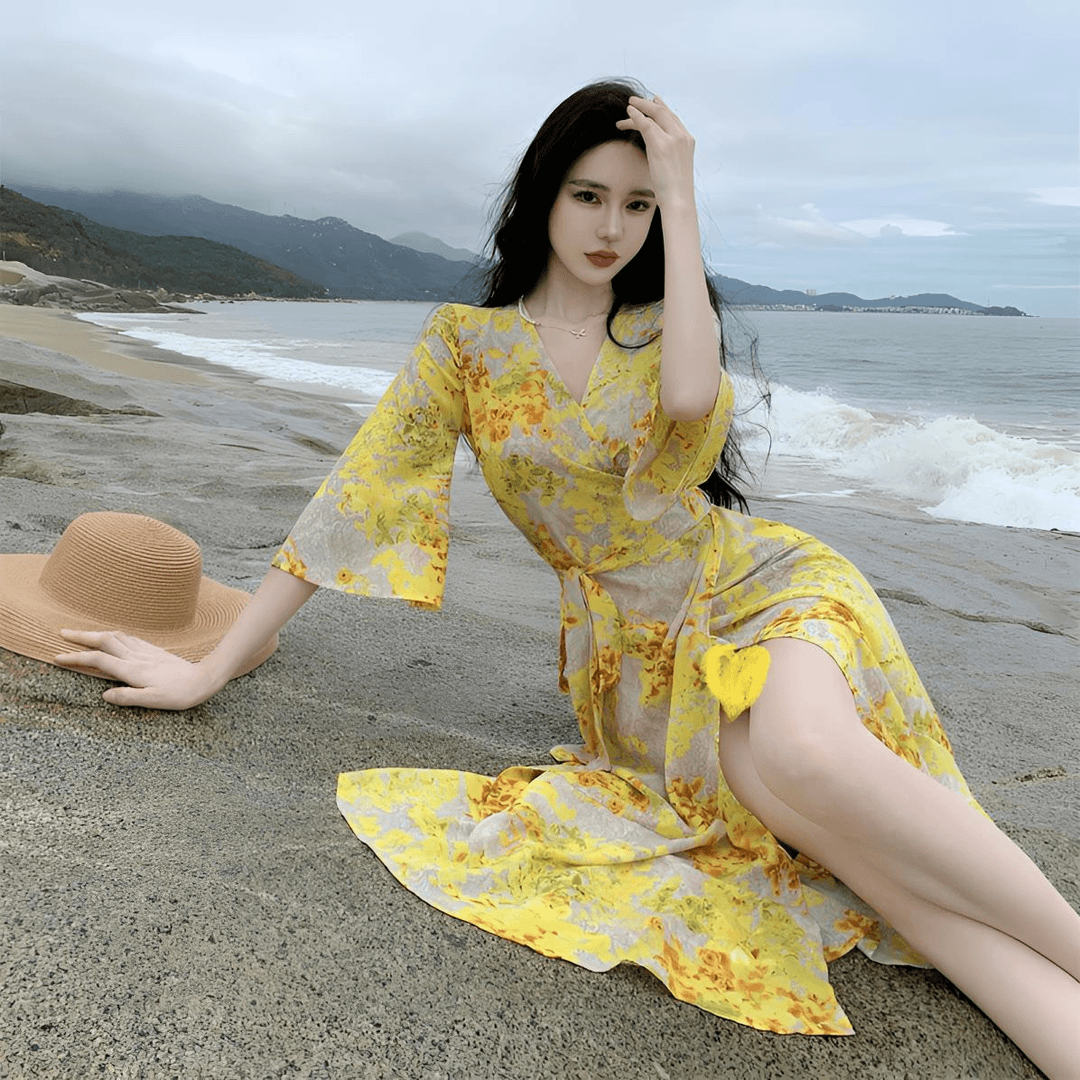 黄色战袍气质连衣裙收腰约会裙子超显瘦碎花长裙一片式系带连衣裙