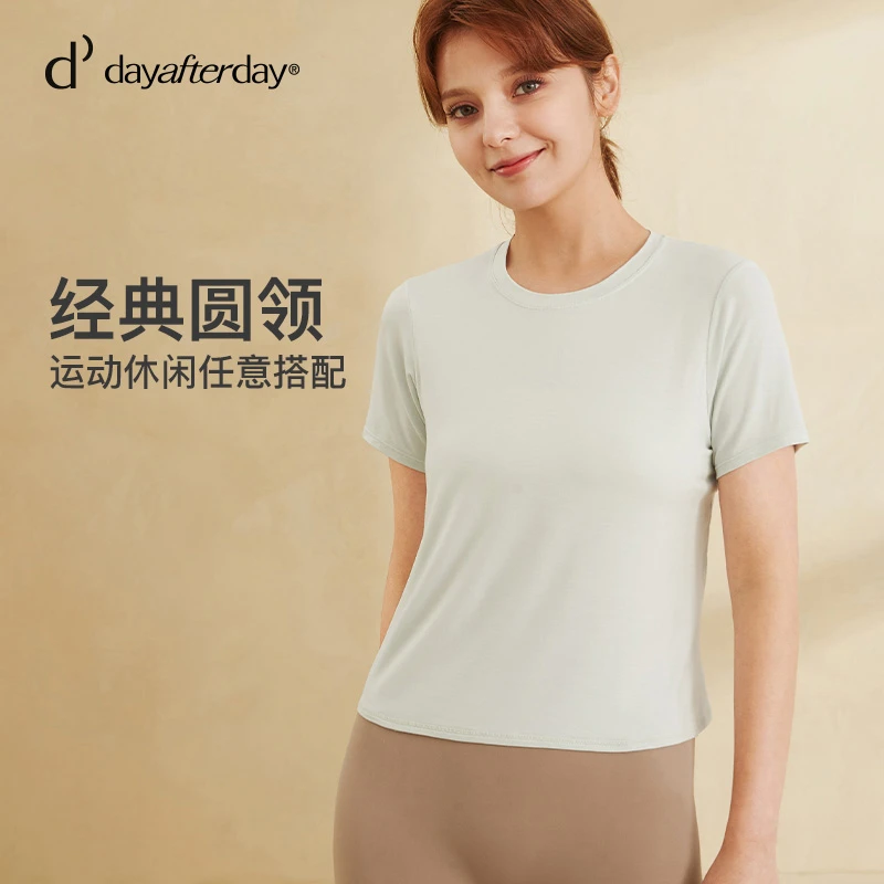 dayafterday健身百搭健身服跑步健身运动速干透气上衣女促销流行