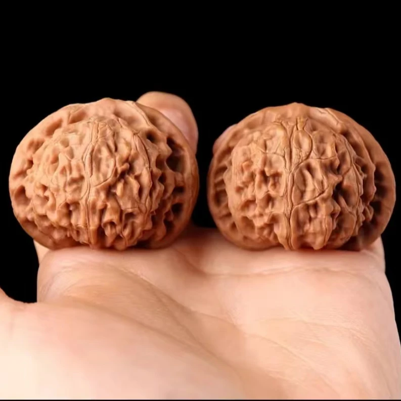 文玩核桃 （白狮子）全品无修 官帽青蛙头三角白闷尖苹果园小手捻