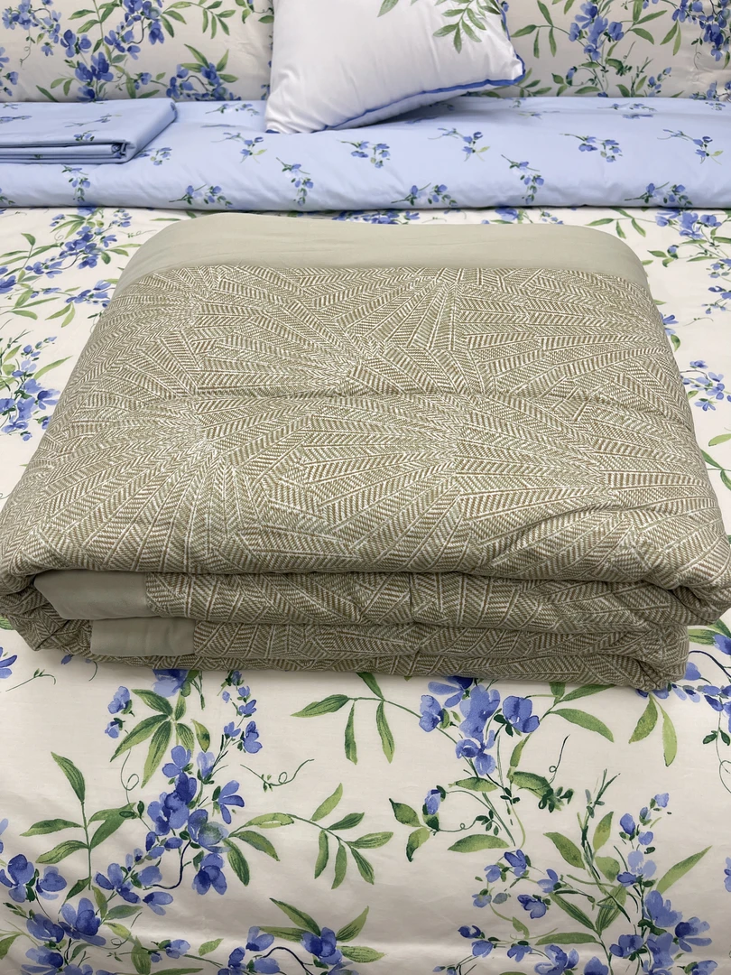 【花戒指】小调调！特色纯棉轻磨绒可水洗棉花被秋冬款-卡米耶