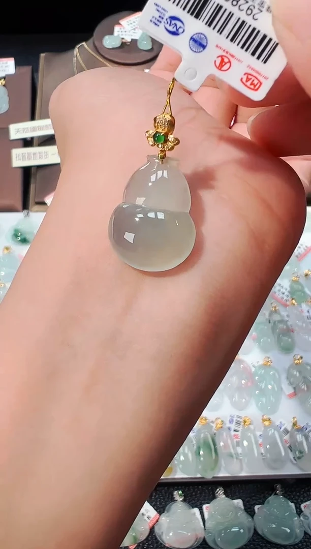 【闪购商品】翡翠吊坠(不含链)18K金镶嵌葫芦276吊坠