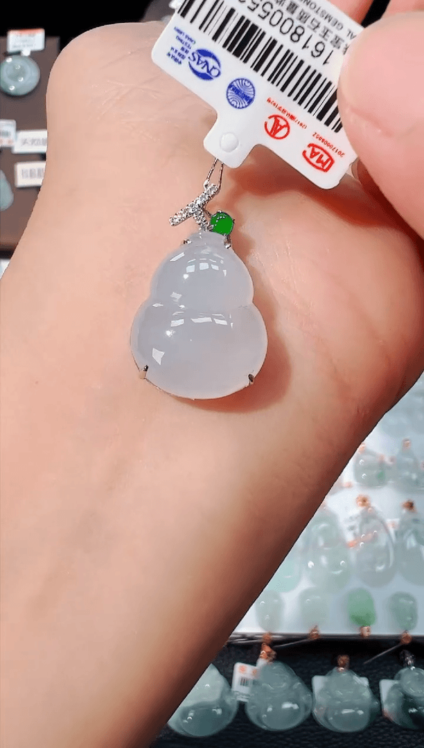 【闪购商品】翡翠吊坠(不含链)18K金镶嵌葫芦吊坠553